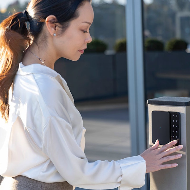 Access Control Credentials for Secure and Flexible Entry